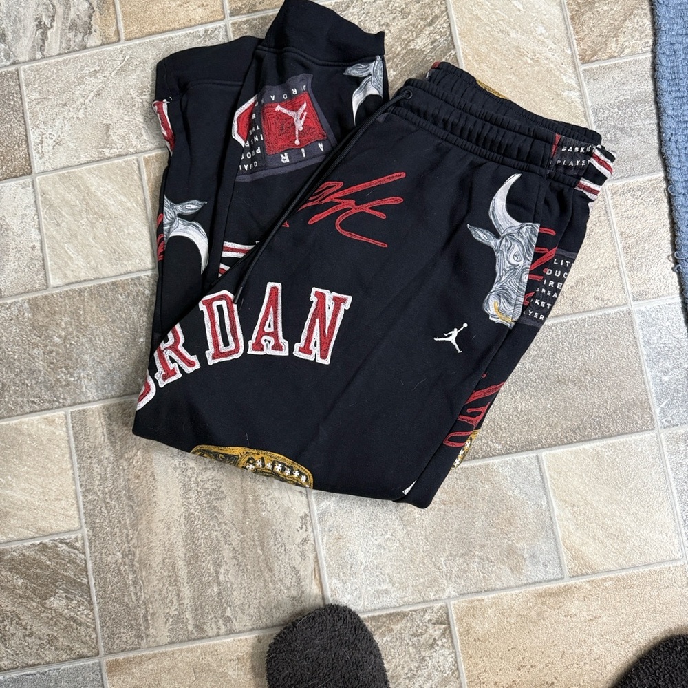 XXL Jordan “Brooklyn”  Black Graphic Fleece Sweatpants